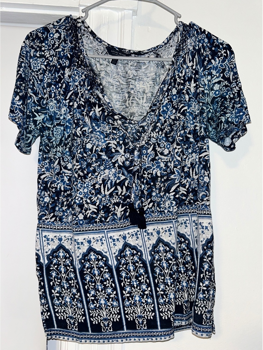 Lucky Brand Women's Blue Floral Patterned V-Neck Blouse XS